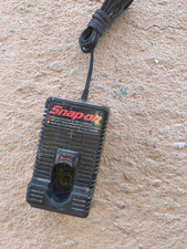 Snap-on 18v Black Single Bay Cordless Tool Battery Charger Base Used