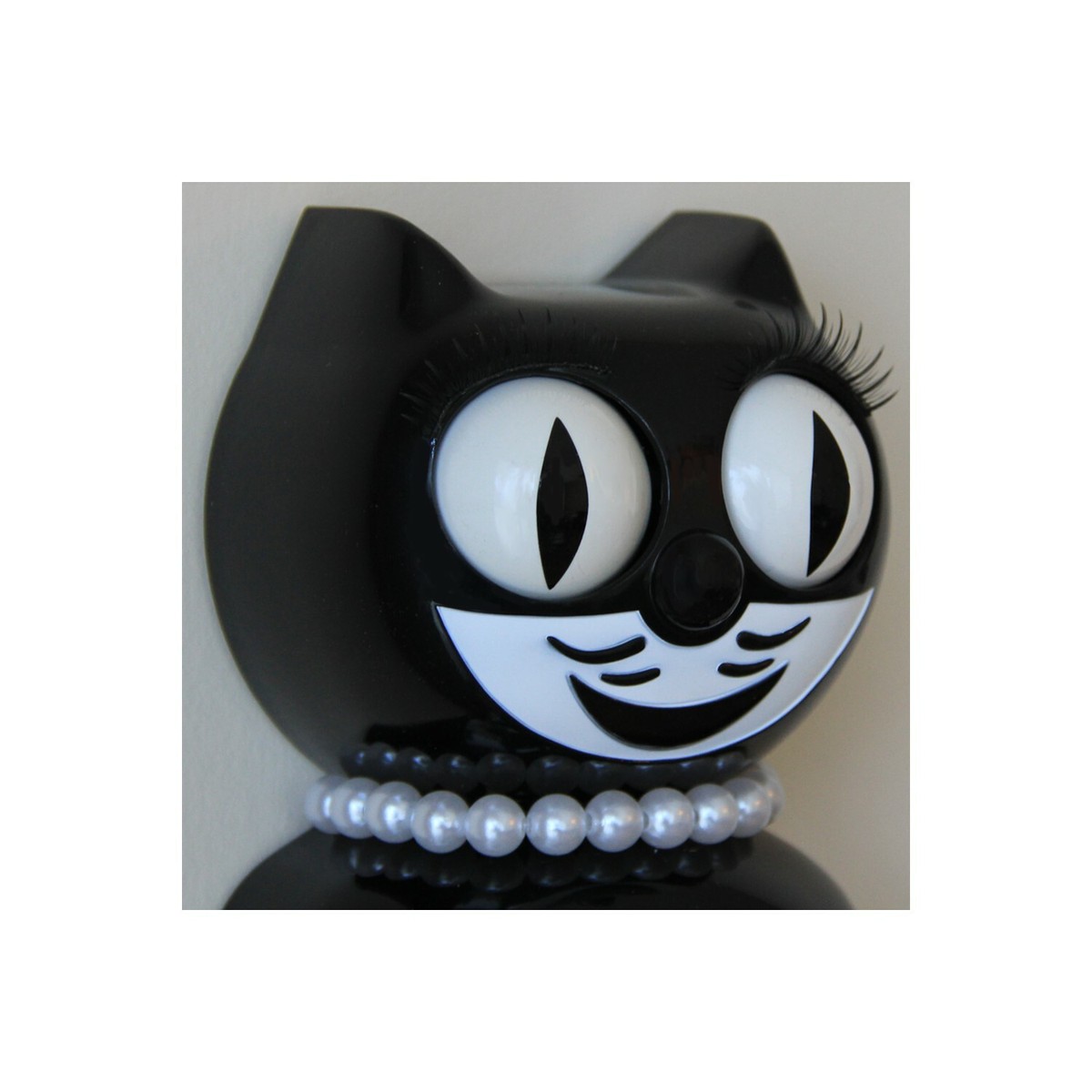 Lady Kit-Cat Clock with Necklace & Eyelashes (Animal, Retro, Felix