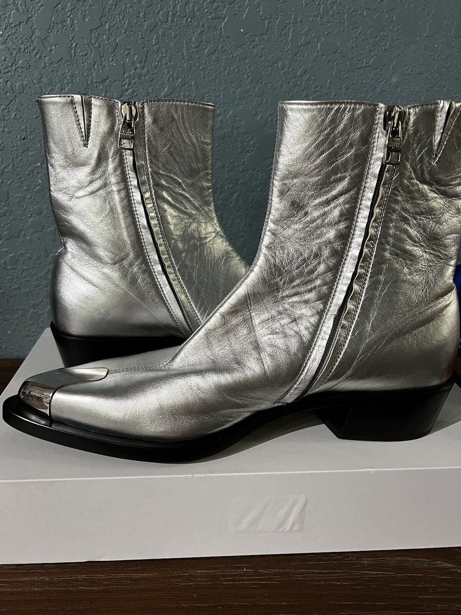 Alexander McQueen leather ankle boots with metal tip Size EU