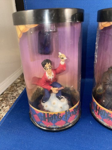 4 Mini Figurine Harry Potter con Scope della Storia di Enesco - Foto 3 di 10