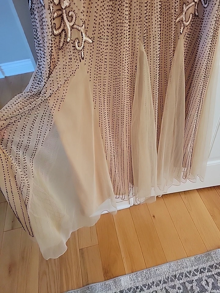 Vestido largo color melocotón ASHRO Co. con piezas brillantes y lino, nuevo. Foto 4 de 4