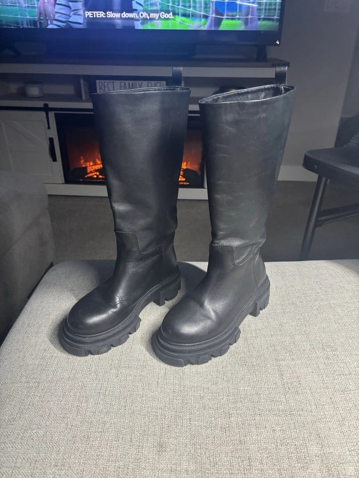 Botas femininas de couro Steve Madden - Imagem 2 de 4