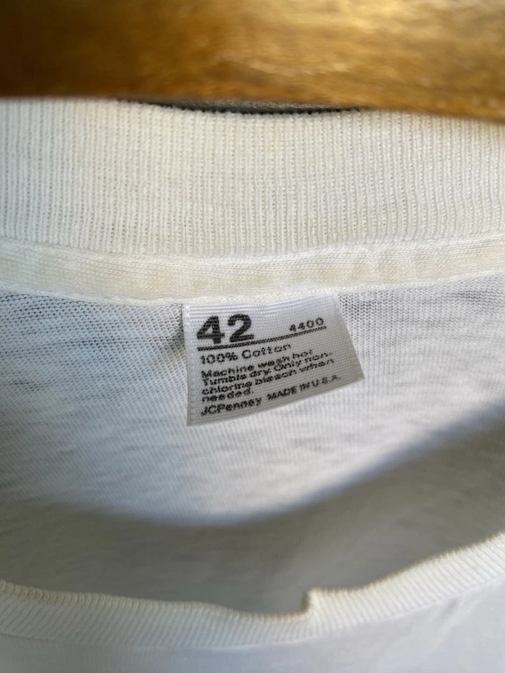 Camiseta blanca en blanco JC Penny vintage años 70 para hombre 42 mediana puntada única hecha en EE. UU. Foto 3 de 4