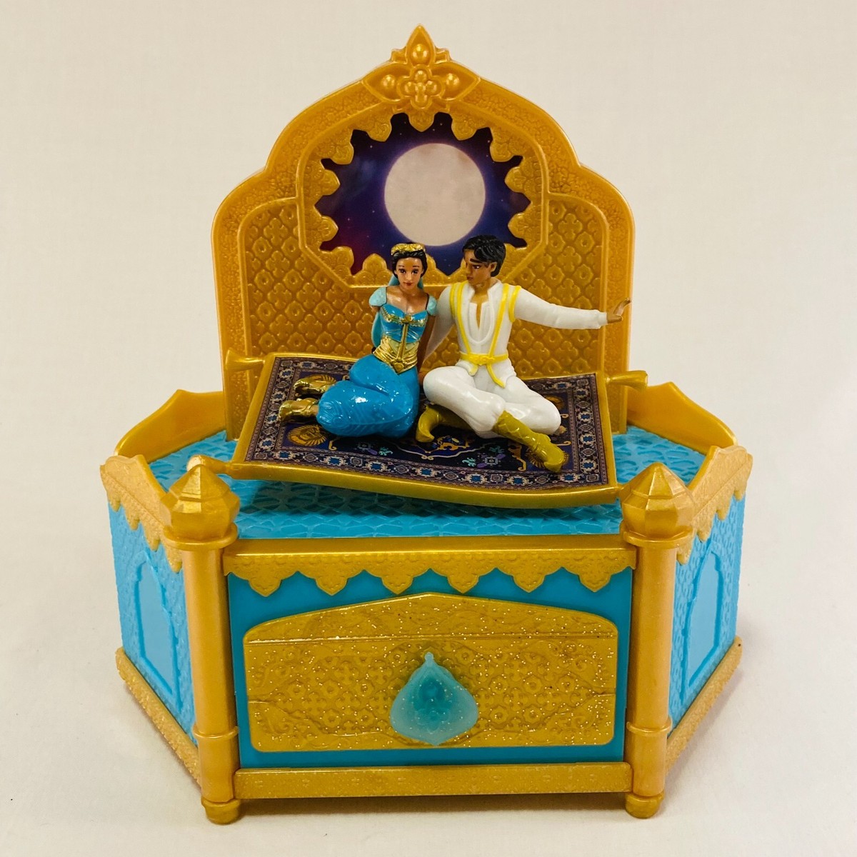 Disney ALADDIN and Jasmine A Whole New World Magic Carpet Musical