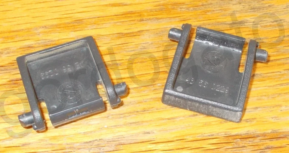 Feet Stands Props for Mitsumi KFK-EB9HY Wired PS2 PS/2 Computer Keyboard - Image 2 of 2