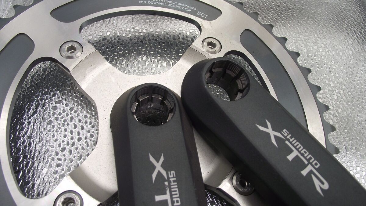 SHIMANO XTR FCM-951 175MM CRANK SET WITH 50 TOOTH 4 BOLT DH SHIMANO XTR FCM-951 175MM CRANK SET WITH 50 TOOTH 4 BOLT DH
