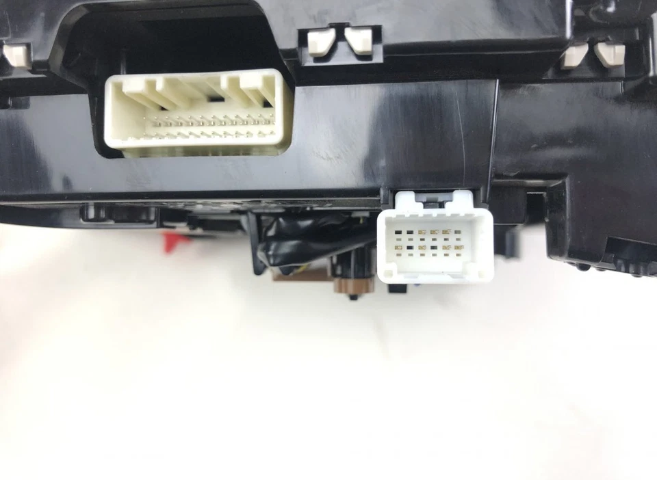 Lexus Es Vii Va2325683 Illuminazione Interna Anteriore 867E133011 867E1-33011 - Immagine 4 di 4