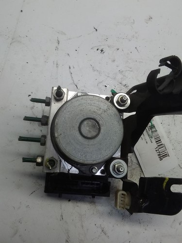 ABS PUMPE Dacia Sandero Hatchback 1.2 16V Bifuel (D4F-734) 2011 8201063079