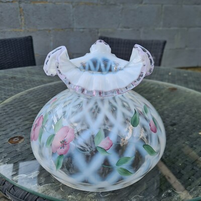 Original viktorianischer handbemalter signierter Fenton Glas Öllampenschirm 7'' Monteur