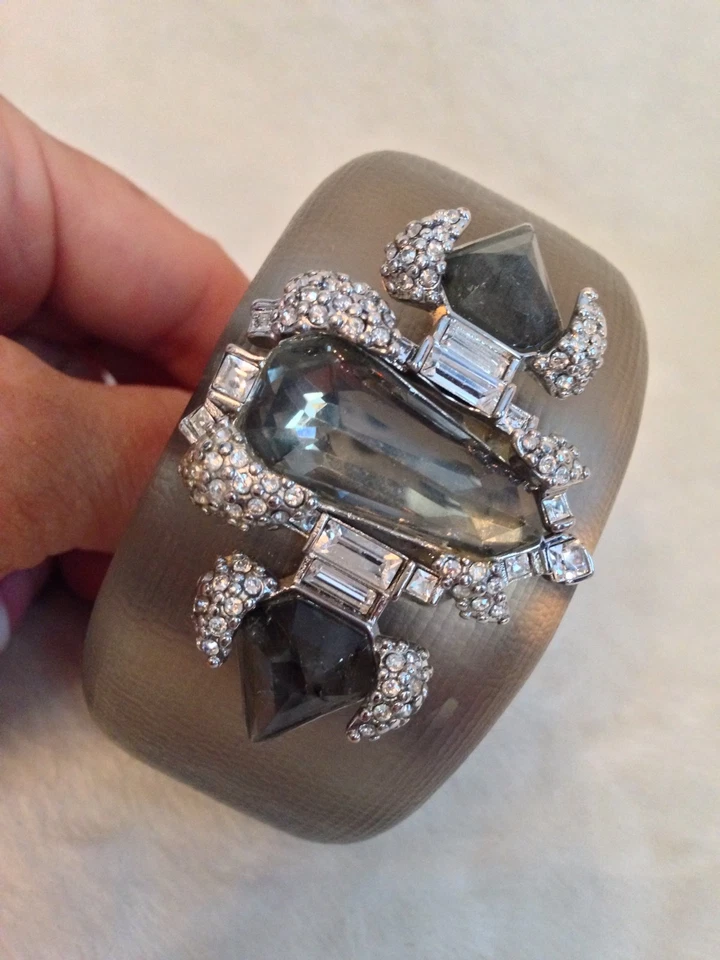 Nuevo Brazalete Brazalete ALEXIS BITTAR GRIS CÁLIDO Cristal Lucita Incrustado Bisagras