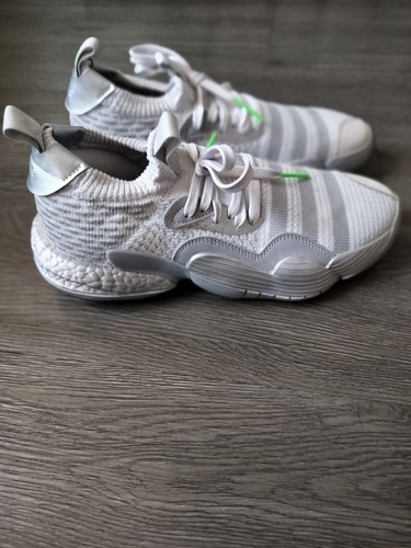 Adidas Trae Young 2 White/Dash Grey/Silver Men’s 9 Brand New - Picture 2 of 6