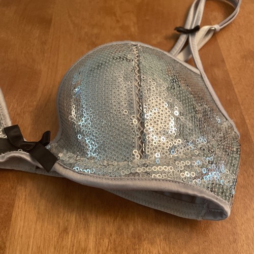Victoria’s Secret Sexy Little Things Silver Sequence Bra 32C EUC - Picture 4 of 9