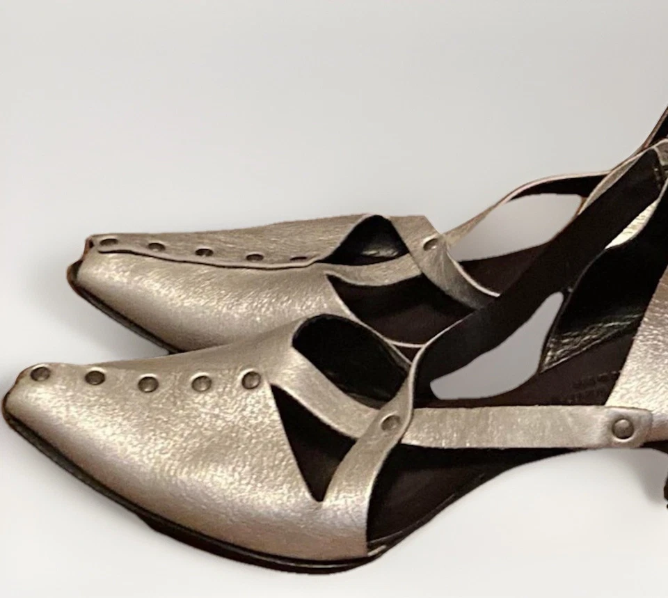 Tacones de gatito Cydwoq plateados metálicos de cuero con tiras talla 39 para mujer’s Foto 3 de 4