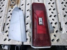 81-88 Oldsmobile Cutlass Supreme Tail Light Assembly Driveroem5972133 81-88 Oldsmobile Cutlass Supreme Tail Light Assembly Driveroem5972133