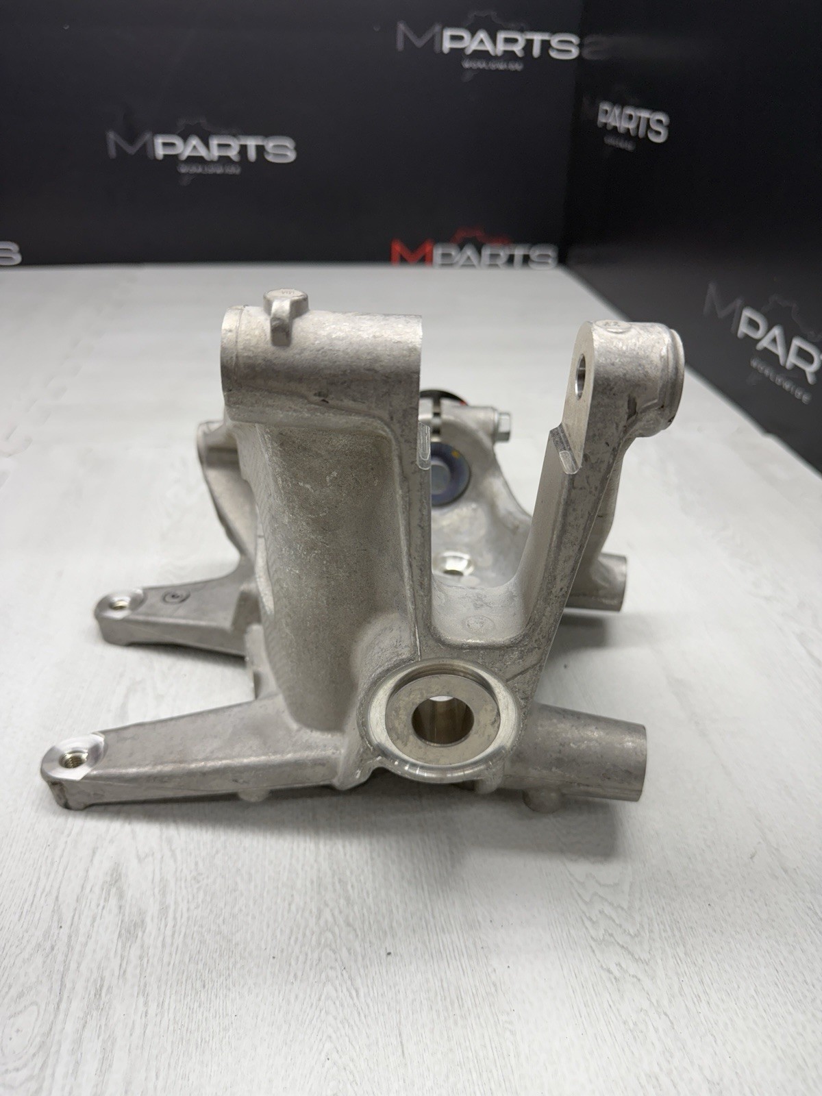 NEW OEM Lamborghini Huracan Audi R8 Right Rear Knuckle Spindle 4S0505434E