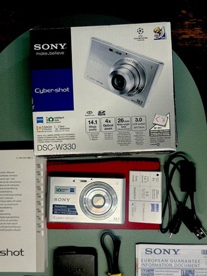 Sony Cyber Shot DSC W330 Rot 14.1 MP Digital Kamera/Zubehörpaket +Akku  