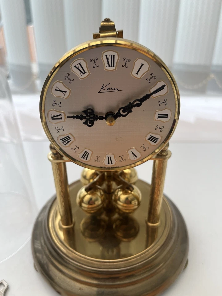 VINTAGE KERN ANNIVERSARY DOME CLOCK WITH INSTRUCTIONS AND KEY SPARES OR REPAIR. - Image 3 of 4