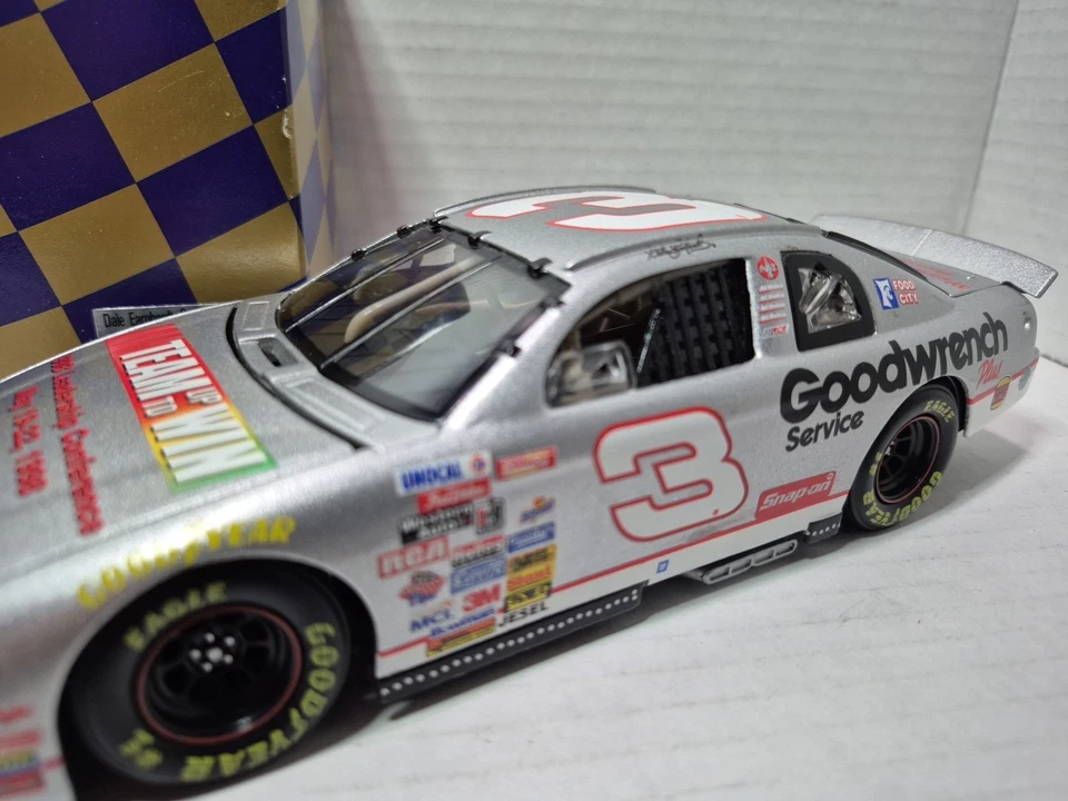 Dale Earnhardt & Dale Earnhardt Jr Team Up To Win 1/24 Scale Nascar Diecast Rare - Image 3 of 4