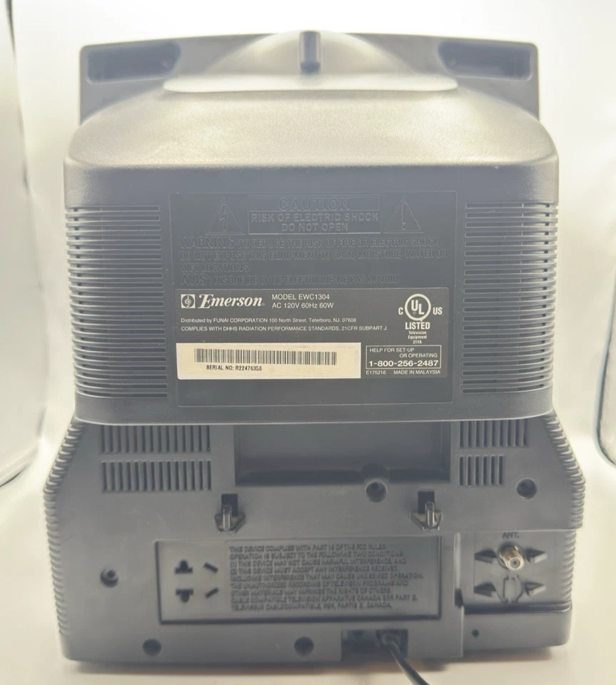 Emerson EWC1304 13'' TV VCR w/ Remote Retro Gaming VCR Combo Tested & Working - Image 4 of 4