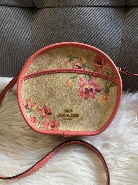 coach canteen crossbody in signature canvas