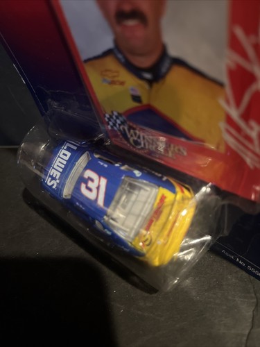 #31 MIKE SKINNER TEAM LOWES RACING 1998 CHEVY WINNERS CIRCLE 1:64 NOS - Picture 6 of 8