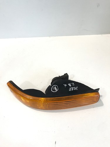 JEEP CHEROKEE FRONT RIGHT TURN SIGNAL LAMP 55155910AC GENUINE 2005 RHD - Picture 2 of 10