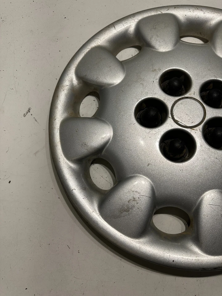 Chrysler Dodge Neon 1997-1999 tapacubos 14" 4656376 4656251 OEM PLATEADO Foto 2 de 4