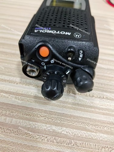 Motorola XTS5000 UHF R1 AES DES ADP DVP DVI (Excluding antenna and battery) - Picture 6 of 17