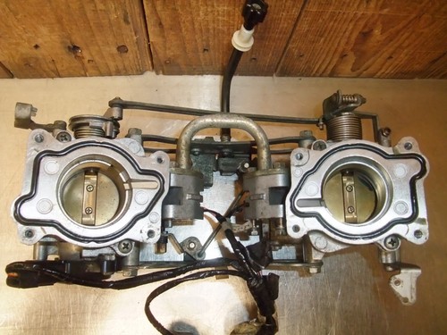 Honda XL1000 V3 Varadero 2003 Throttle Bodies VGC #266 - Picture 5 of 11