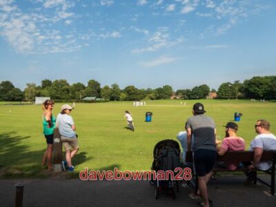 FOTO BADEPLATZ VOM CRICKET-PAVILLON ASHBY-DE-LA-ZOUCH DER CRICKET-PAVI