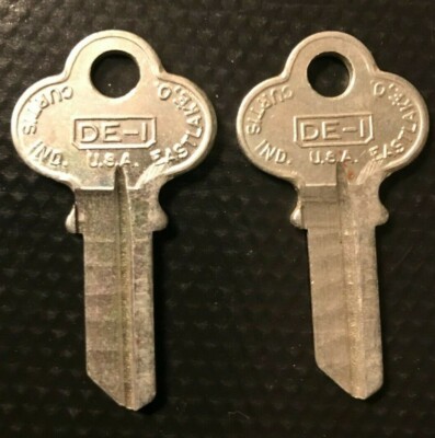 Curtis  key blanks  DE-1  VINTAGE KEY    DE1                Set of 2