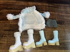 Bratz Wintertime Wonderland Cloe 2003 Replacement Coat Boots Skirt