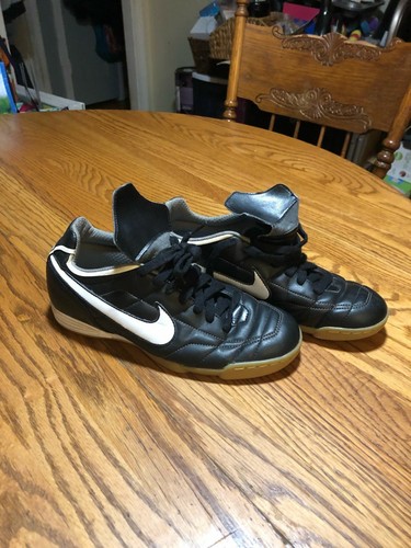 Nike Tiempo Natural IC Men's Sz 6.5 Indoor Soccer Shoes Black Leather  310061-011 | eBay