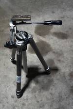 GITZO GILUX REPORTER TRIPOD WITH HEAD, UNSOLD DISPLAY DEMO MODEL!