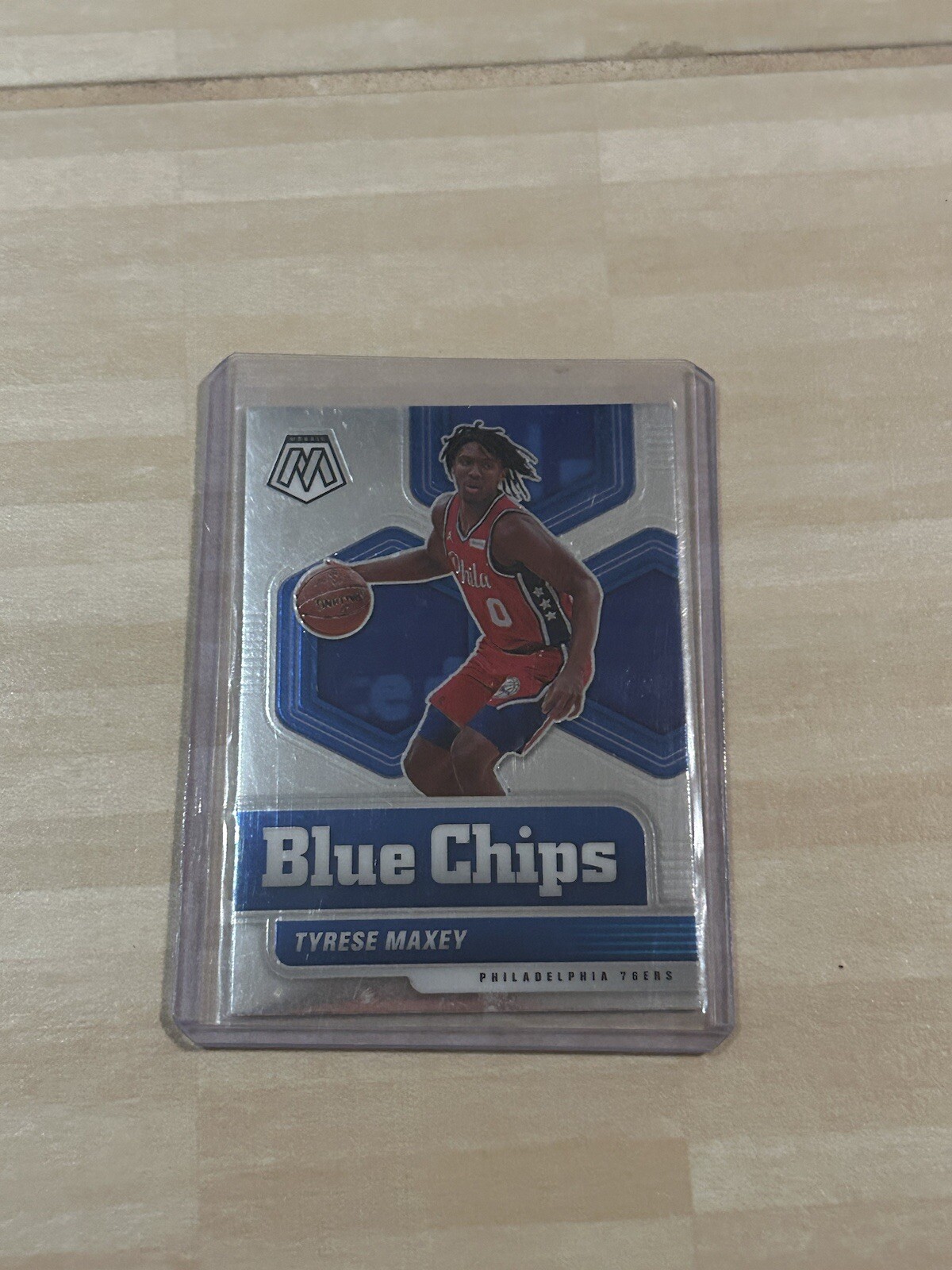 2020-21 Panini Mosaic - Blue Chips #8 Tyrese Maxey (RC)