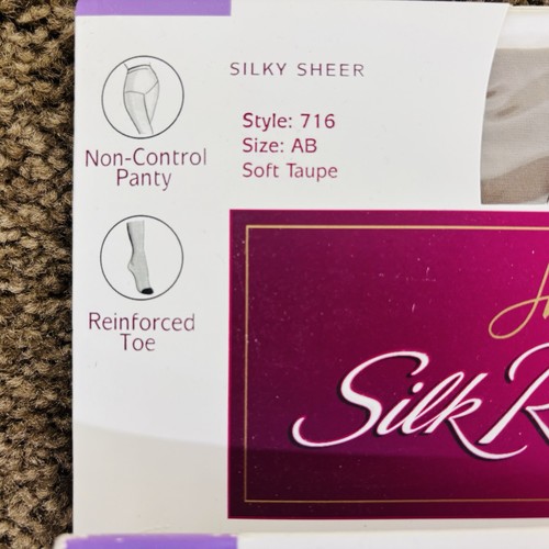 5 Pantimedias Hanes Silk Reflections Talla Estilo AB (2) 715 (3) 716 Colores Surtidos - Imagen 5 de 7