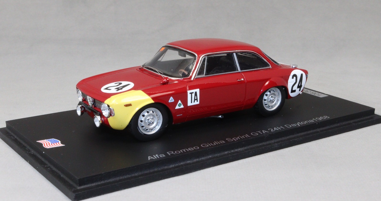 Spark Alfa Romeo Giulia Sprint GTA Daytona 24H 1968 Cella Zeccoli Biscaldi US376