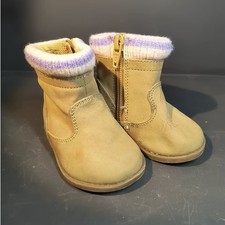 1446. Baby Boots Size 2 Faded Glory
