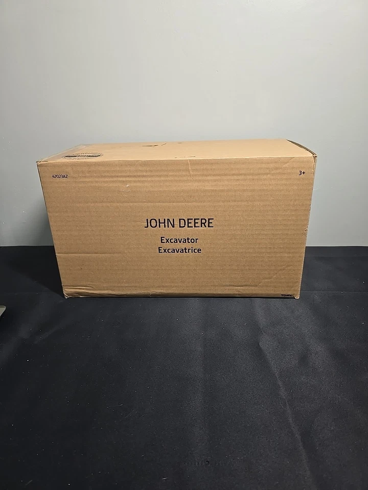 John Deere Sandbox Big Scoop Excavator Toy with Tilting Dump Bed - Construction - Image 3 of 4