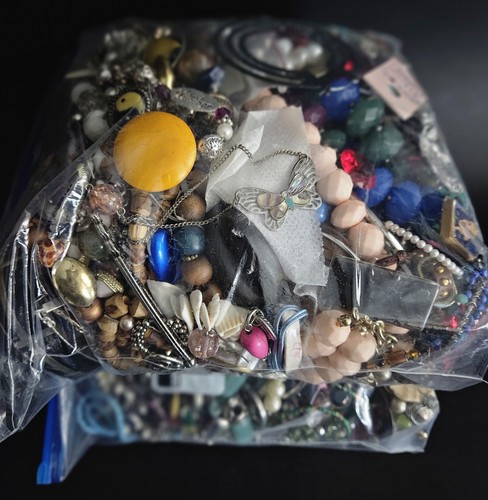 Junk Jewelry Craft Salvage Repurpose Lot 12 Lb 8.7 Oz - Bild 3 von 6