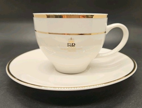 Juego de té Queen Elizabeth Golden Jubilee 6 tazas y platillos 1 tetera - Imagen 10 de 17