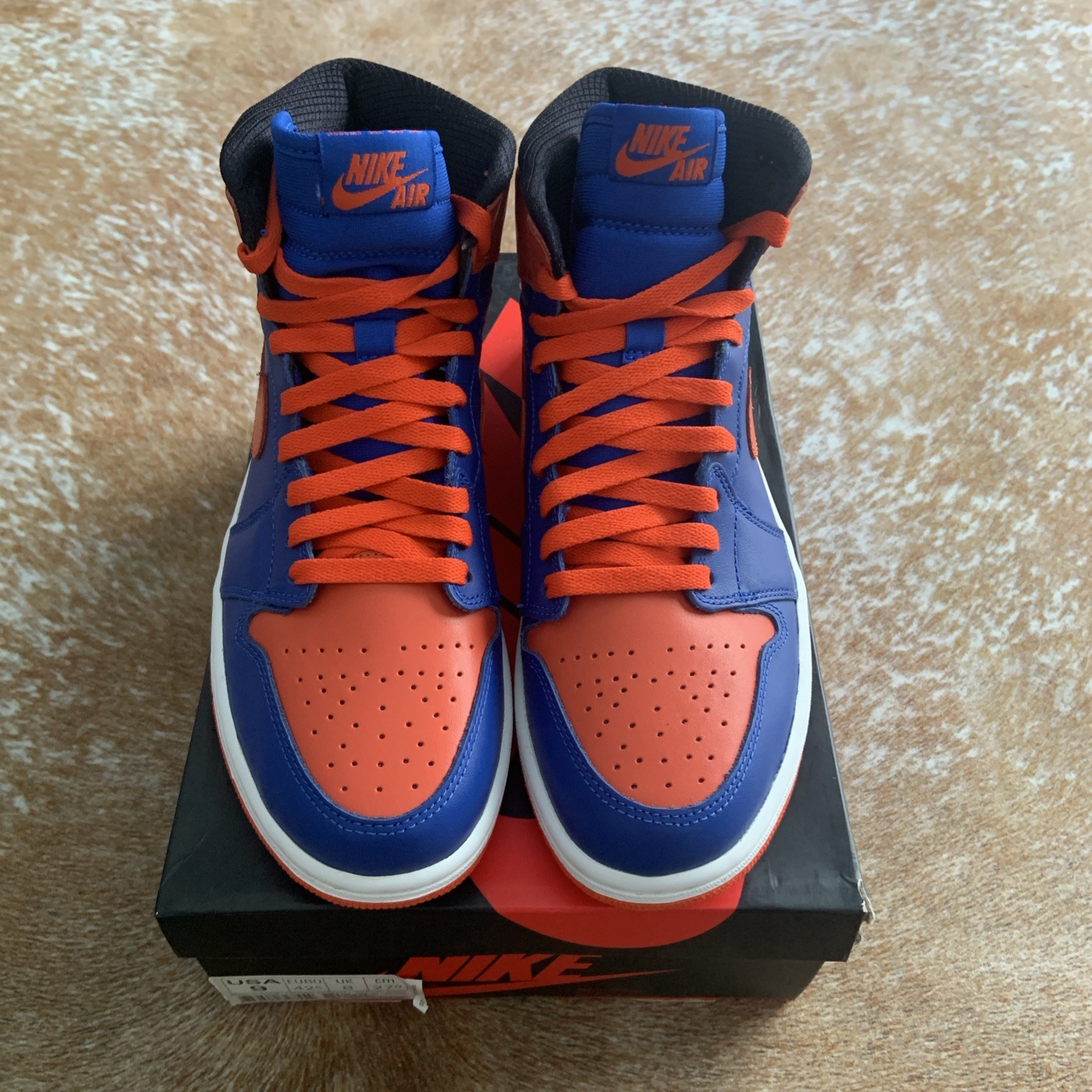NIKE AIR JORDAN 1 RETRO I HIGH OG NEW YORK KNICKS ROYAL BLUE ORANGE WHITE BRED 9
