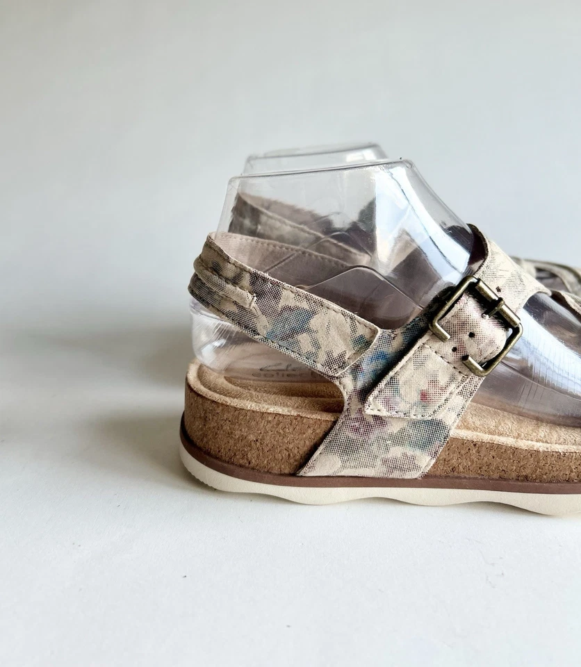 Новые босоножки Clarks Crean зеленые розовые текстильные резиновые на подошве размер 7,5 - Изображение 3 из 4