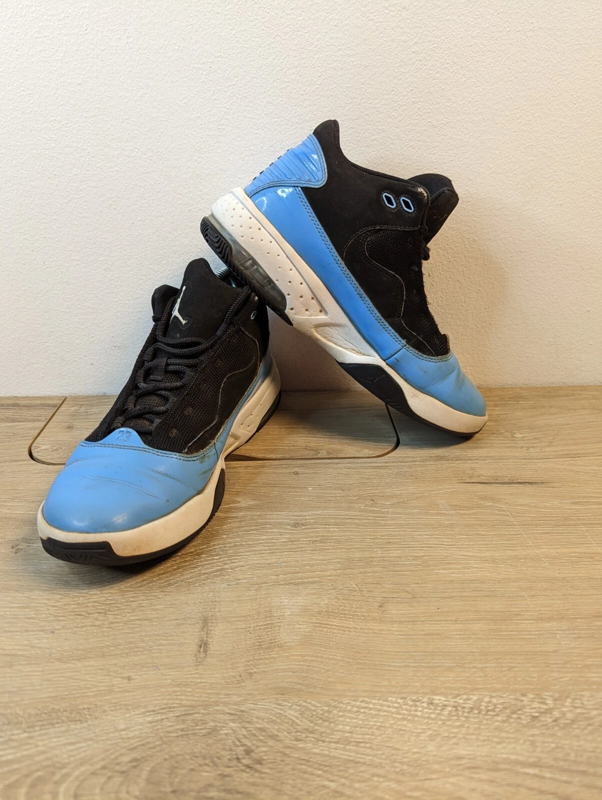 Nike Air Jordan Max Aura 2 (GS) nero bianco blu universitario CN8094 041 taglia 7 anni