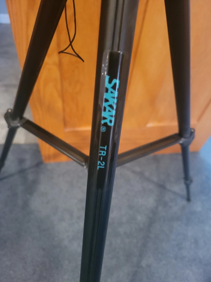 SAKAR TRIPOD TR-2L Lightweight With 2 Way Head. Black. - Image 2 of 4