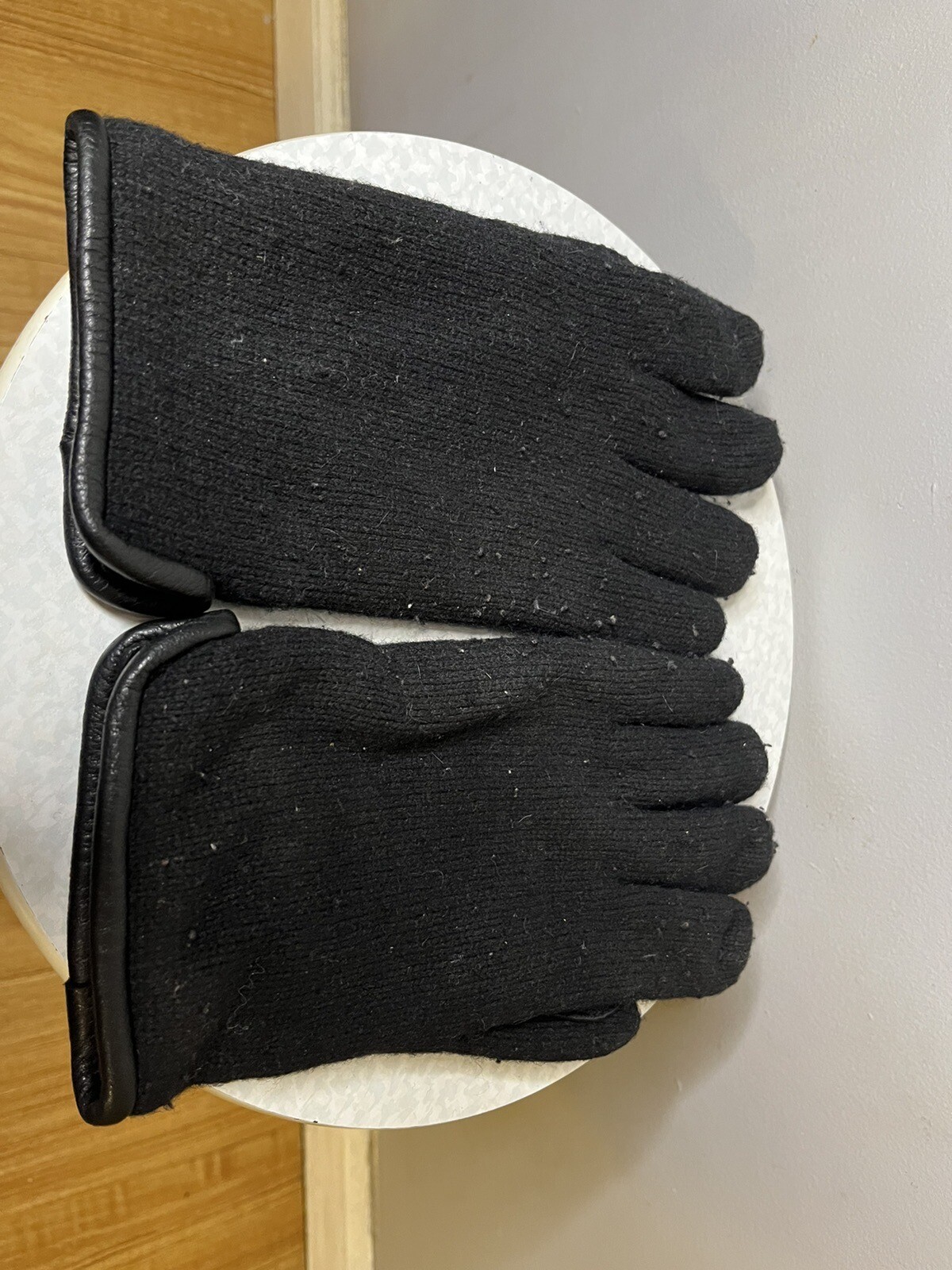 UGG AUSTRALIA MENS FUR LINED LEATHER AND KNIT TECH GLOVES - Small/Medium image 5
