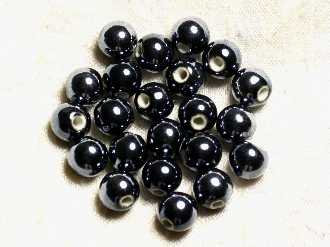 Perles en porcelaine 10mm noire reflets irisés pour l'enfilage de bijoux fantaisie chics