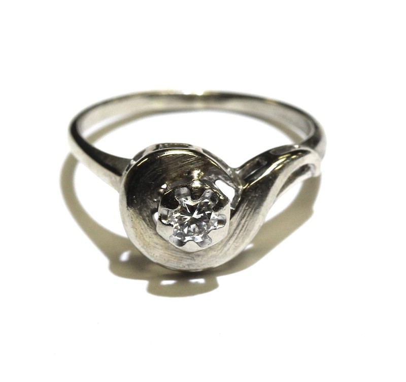 14k white gold ..23ct VS1 I round diamond vintage ring 3.6g estate size 8
