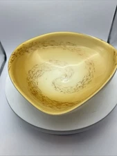 Vintage Alfredo Barbini Attrib. Murano Art Glass 8 1/2 White Bottom Gold Flakes