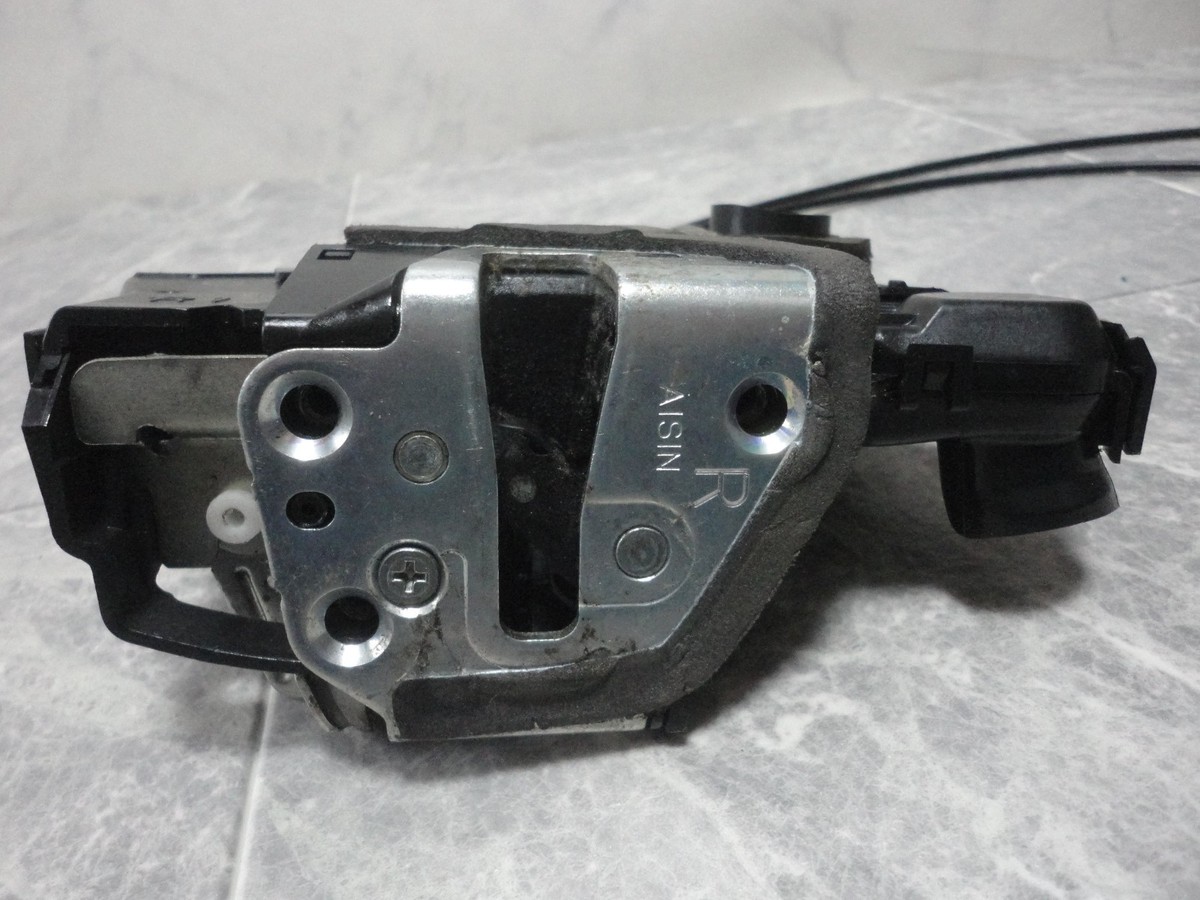TOYOTA VOXY/NOAH AZR60G Genuine Door Latch Lock Actuator Front